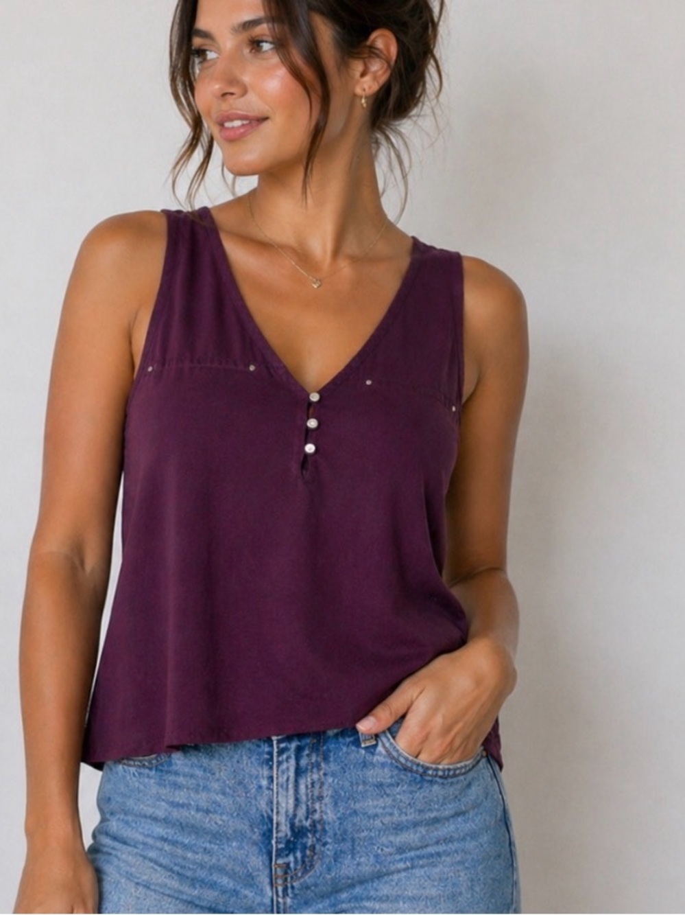 Purple Sleeveless tank top V-neck with Button Detail Tempted blouse SZ SM